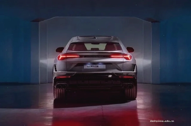 Chi tiết thiết kế đèn pha Lamborghini Urus S