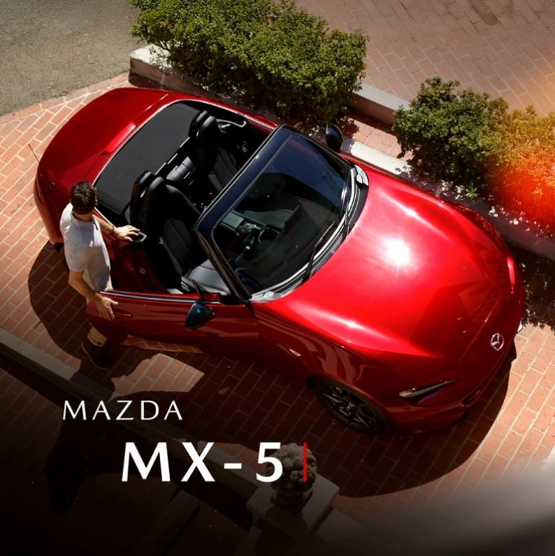 Chi tiết thiết kế đuôi xe Mazda MX-5