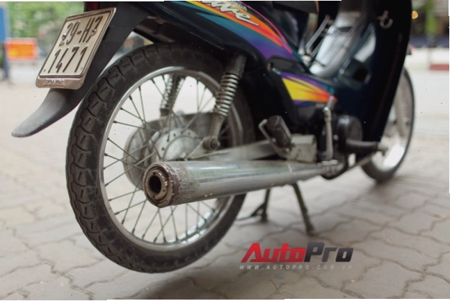 Chiếc Honda Wave 100/110 được chụp ở góc độ đẹp