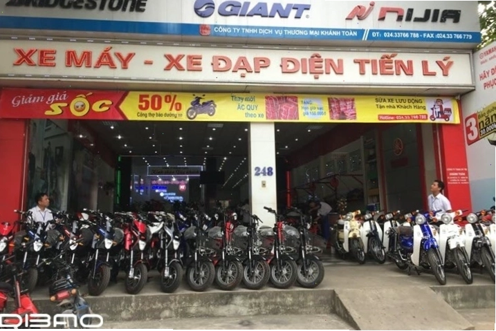 Cửa h&agrave;ng xe điện tại Thường T&iacute;n, H&agrave; Nội