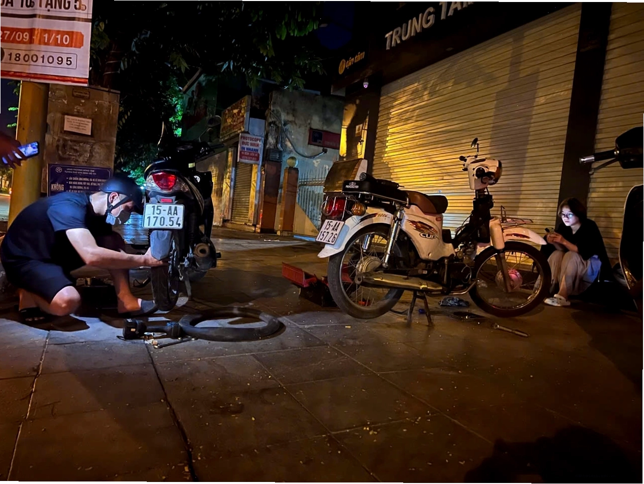 Cứu hộ xe máy trong đêm
