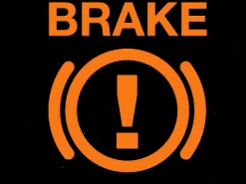 Đèn báo brake trên bảng điều khiển ô tô