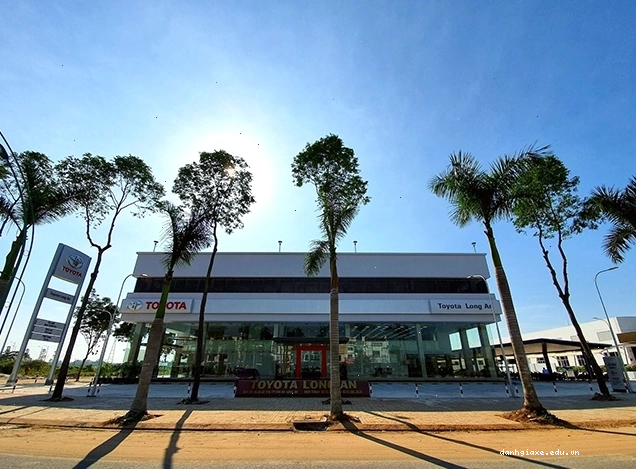 Đội ngũ kỹ thuật viên chuyên nghiệp tại Toyota Long An