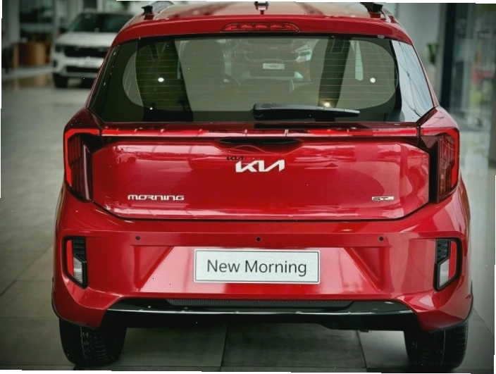 Đuôi xe Kia Morning số tự động thể thao
