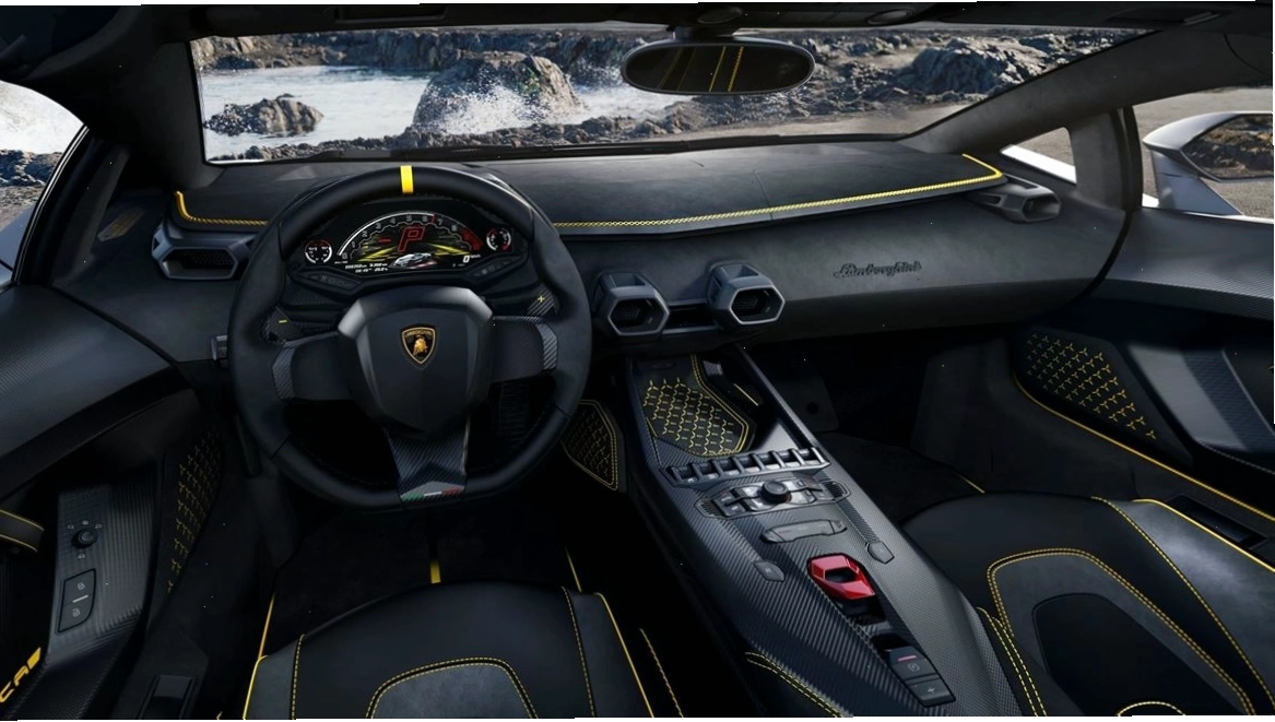 Đuôi xe với các khe hút gió của Lamborghini Invencible