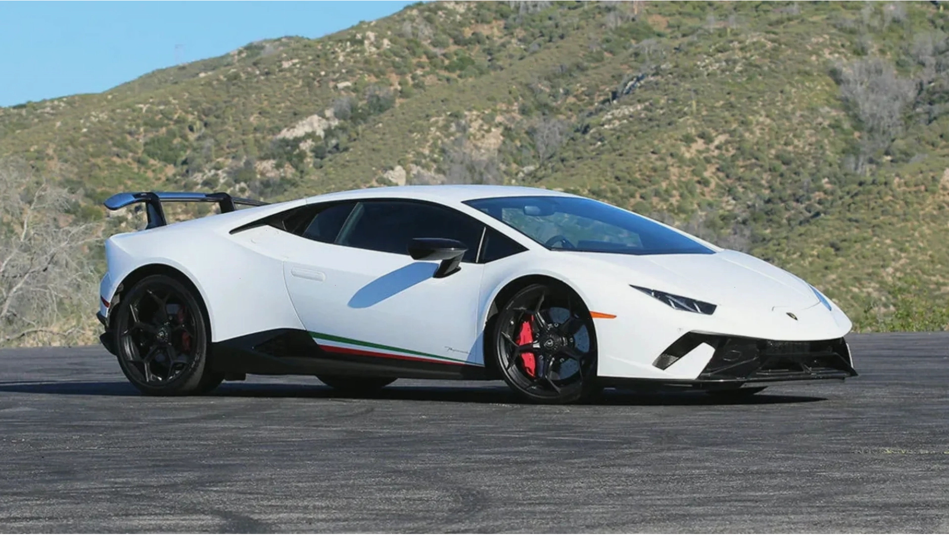 Giá xe Huracan Performante
