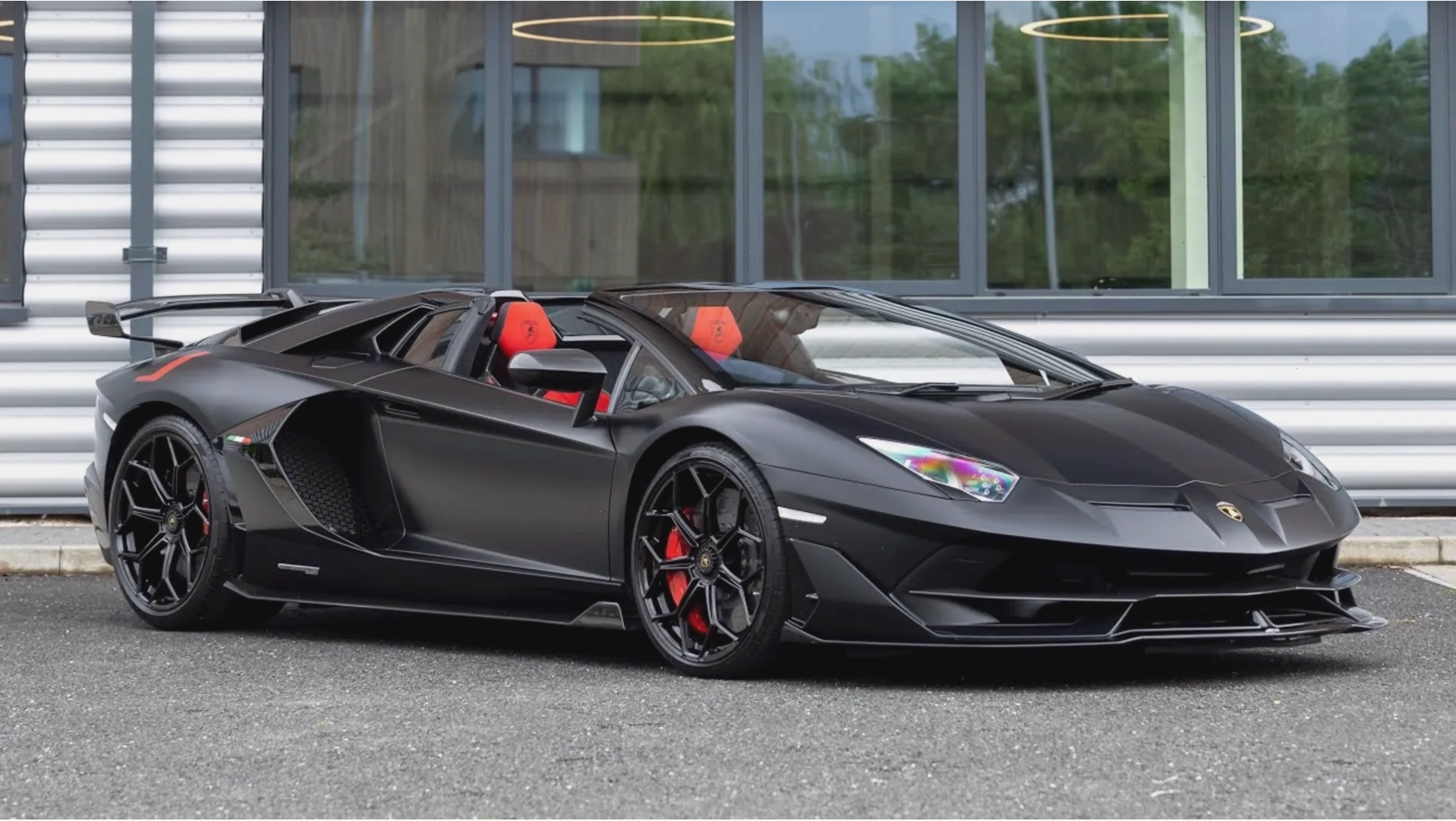 Giá xe Lamborghini Aventador tại Việt Nam