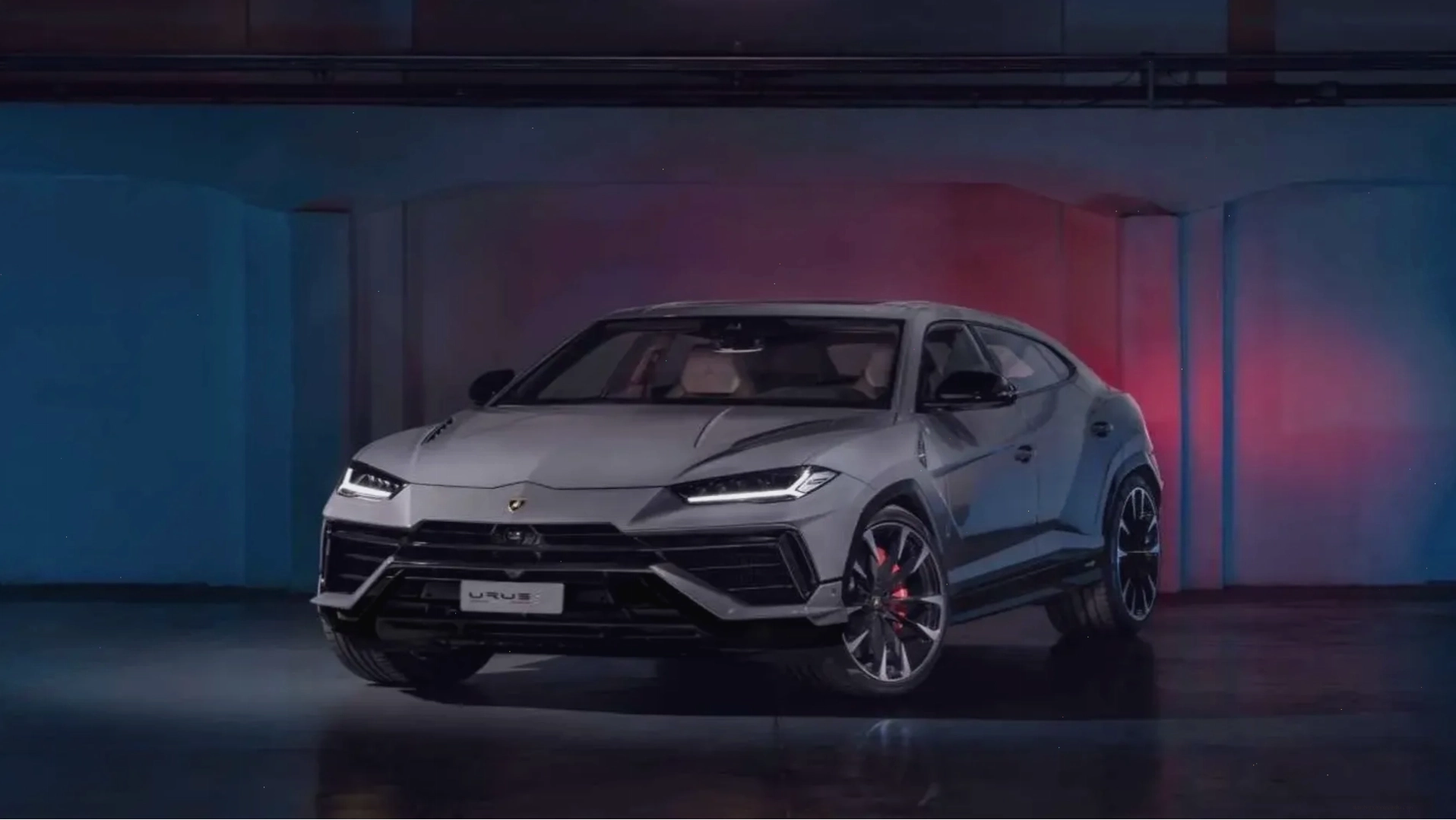 Giá xe Lamborghini Urus tại Việt Nam