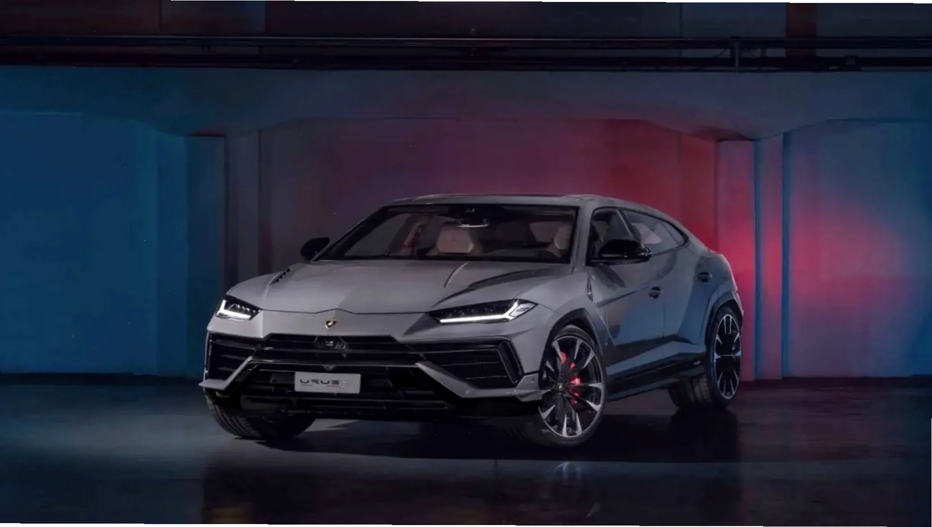 Giá xe Lamborghini Urus tại Việt Nam - SUV siêu thể thao