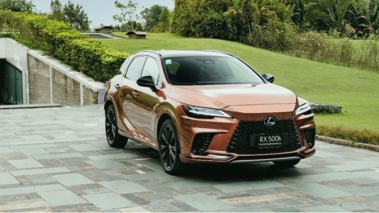 Hệ thống dẫn động DIRECT4 trên Lexus RX 500h