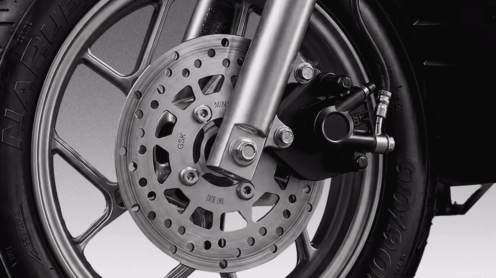 Hệ thống phanh an toàn trên xe điện Dat Bike ERA