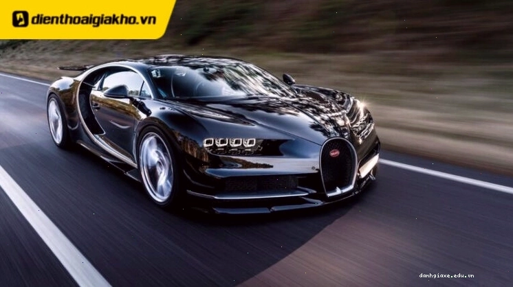 H&igrave;nh nền si&ecirc;u xe 4K cho điện thoại với Lamborghini tr&ecirc;n đường đua