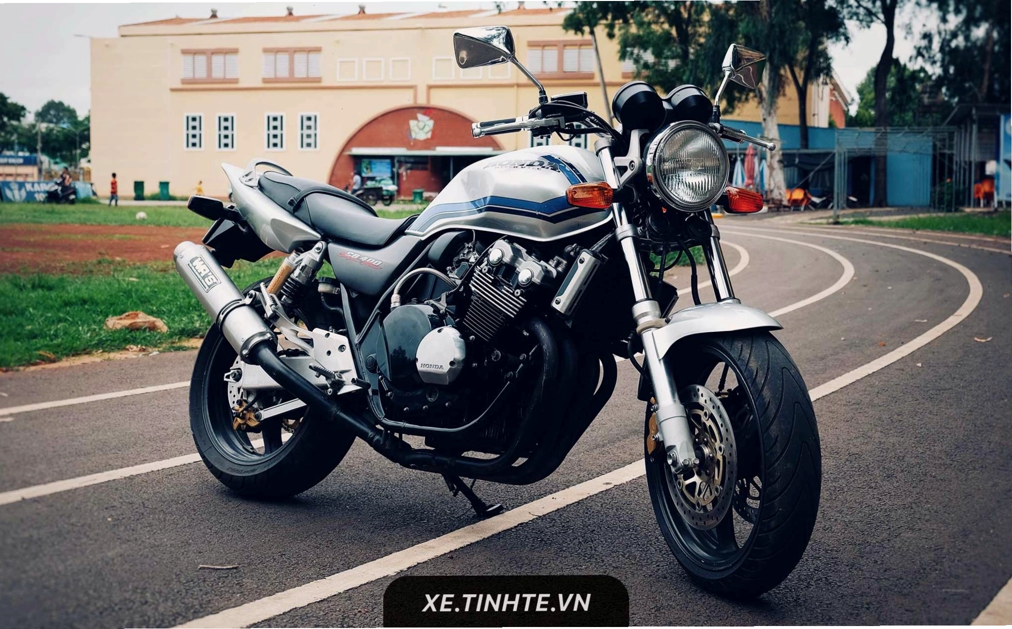 Honda CB400 Super Four - Huyền thoại không thể quên lãng với thiết kế cổ điển