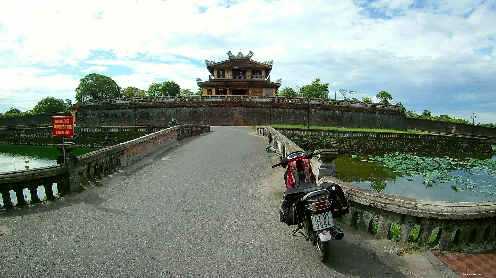 Honda Future Neo 2007 đang đỗ