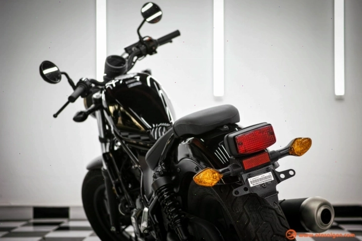 Honda Rebel 300 độ phong cách bobber độc đáo