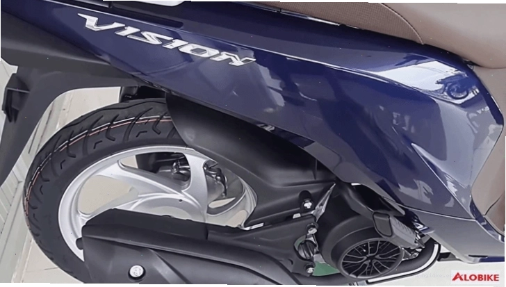 Honda Vision màu xanh dương bóng được ưa chuộng