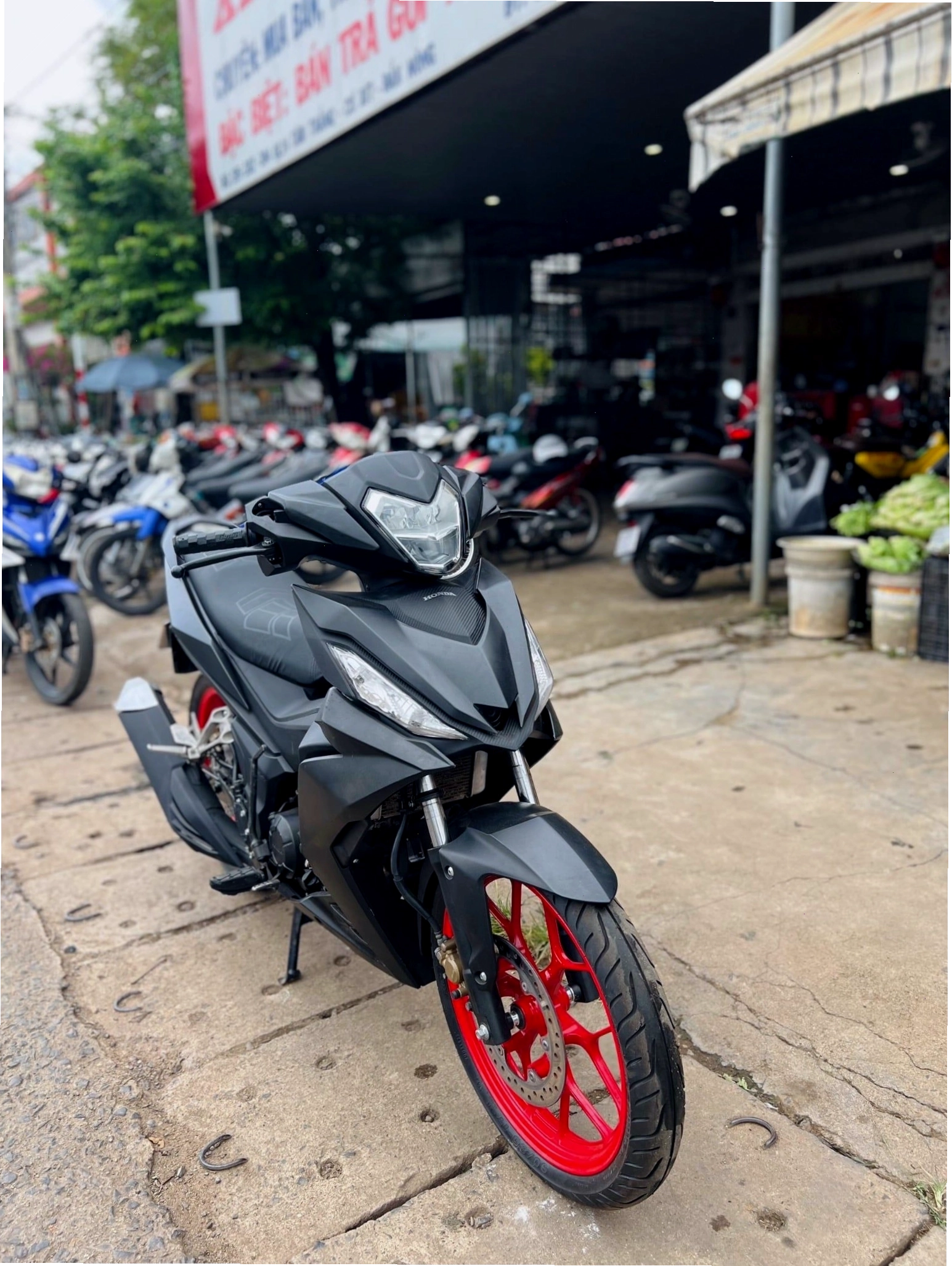 Honda Winner V1 cũ màu đỏ đen