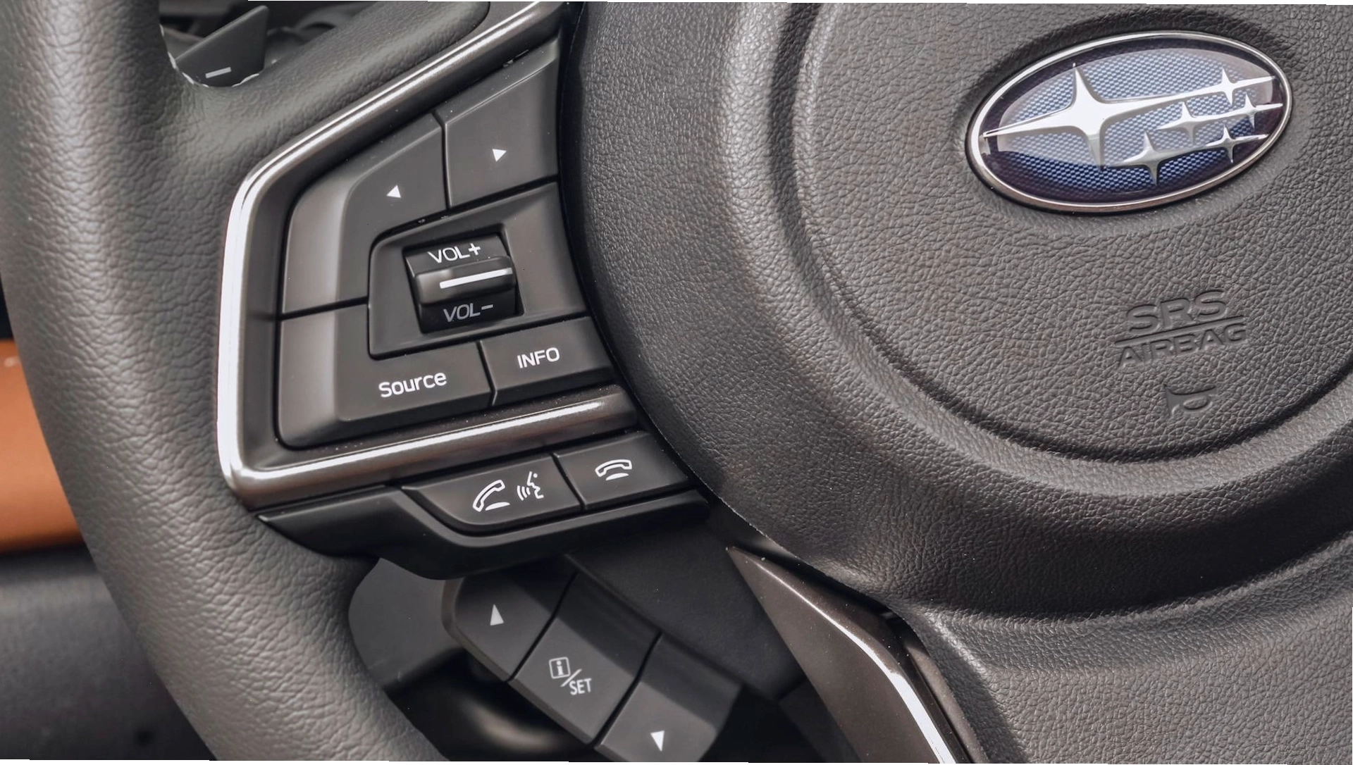 Không gian nội thất rộng rãi trên Subaru Forester 2019