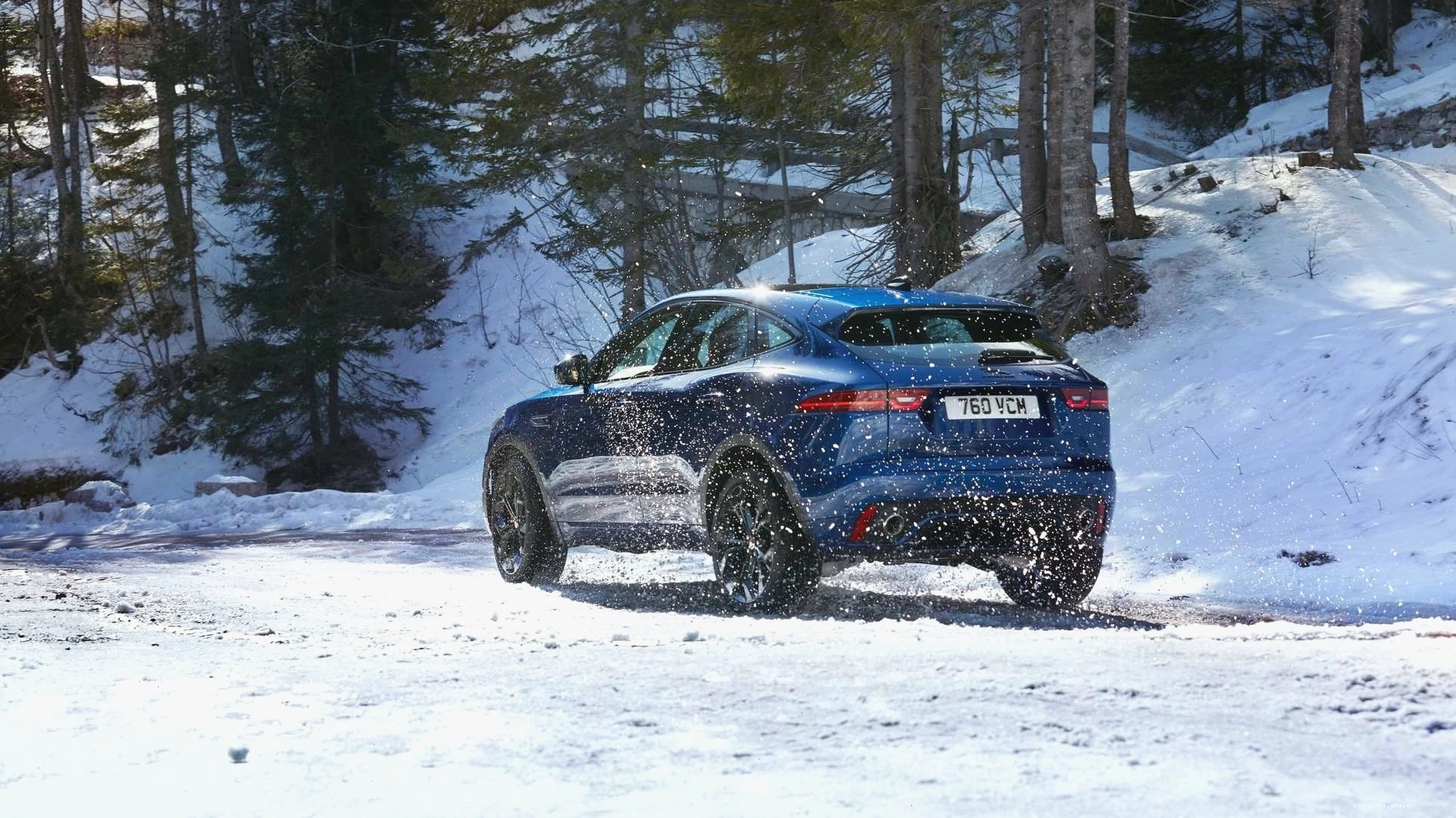 Không gian nội thất sang trọng của Jaguar E-Pace 2026