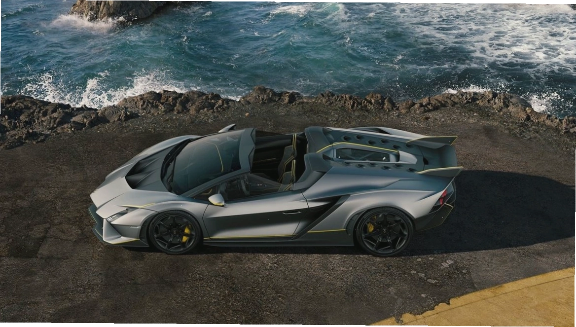 Lamborghini Auténtica trên đường đua