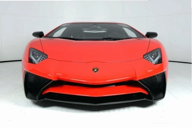 Lamborghini Aventador SV màu đỏ rực rỡ