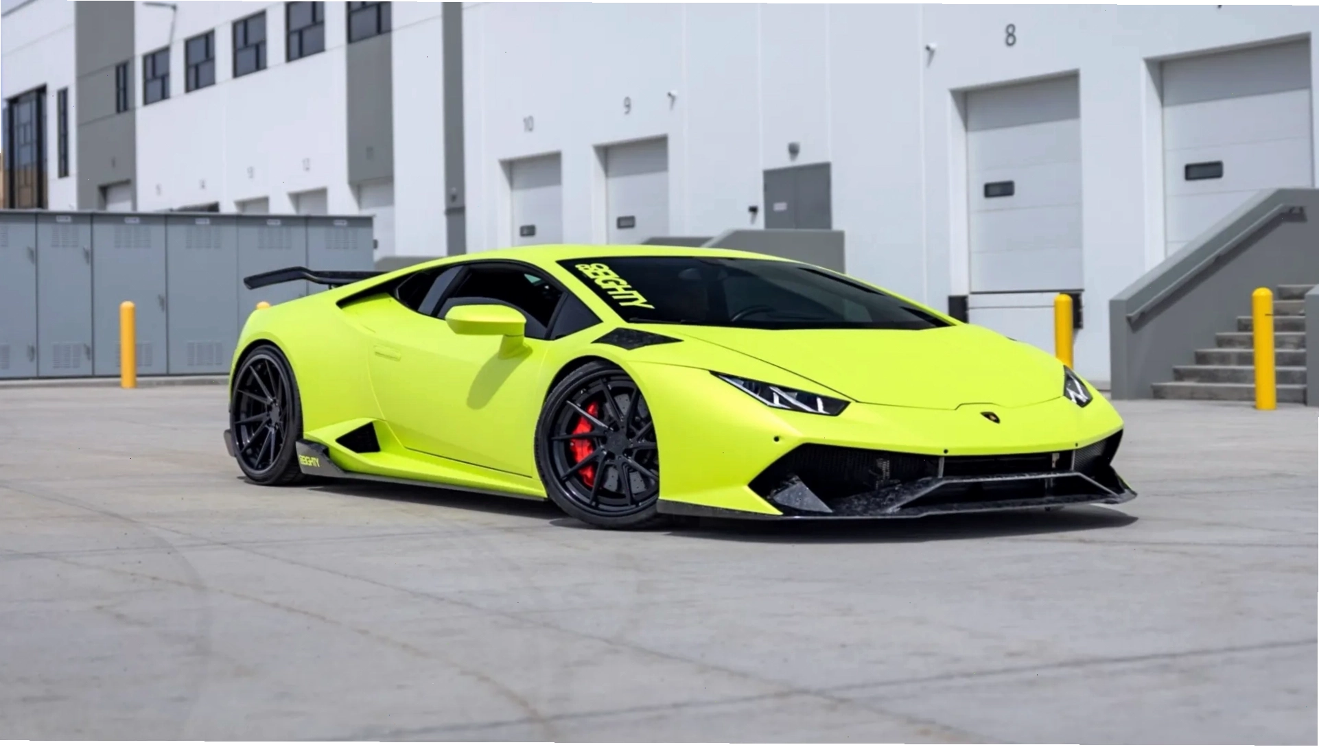Lamborghini Huracan giá bao nhiêu năm 2026