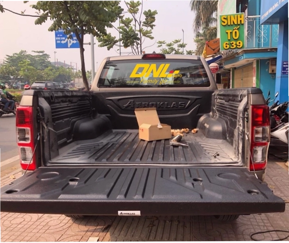 Lót thùng xe bán tải Ford Ranger