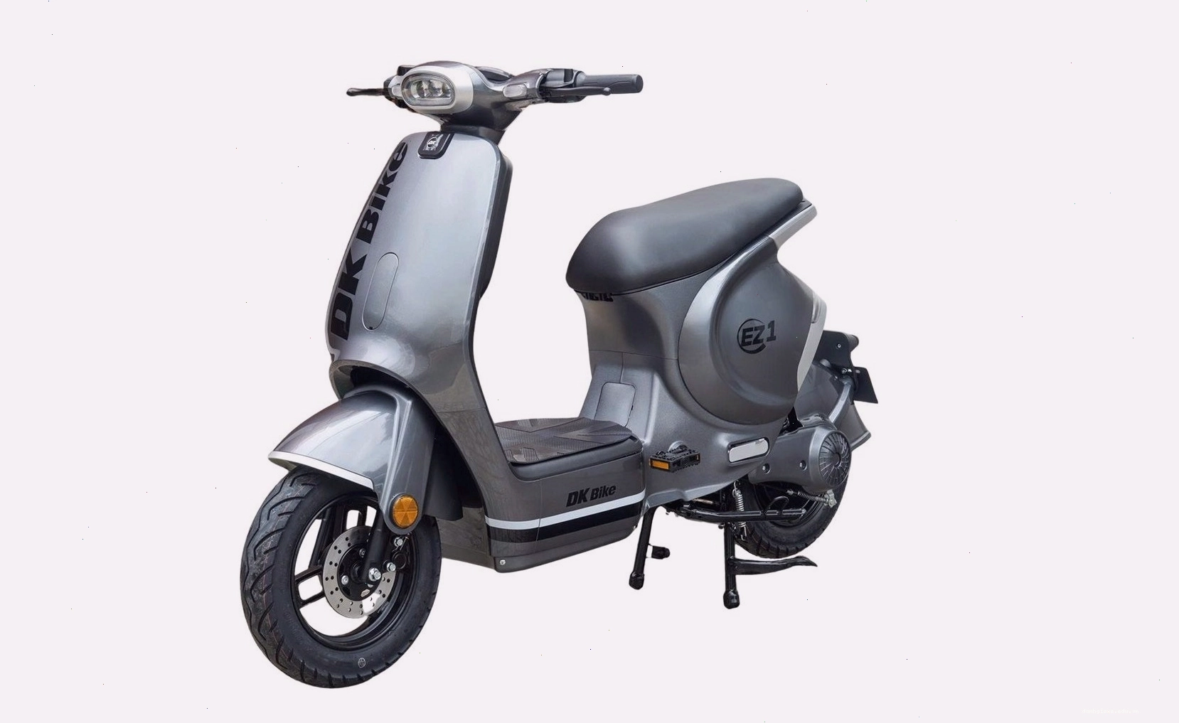 Màn hình điện tử và đèn LED trên xe đạp điện DK Bike