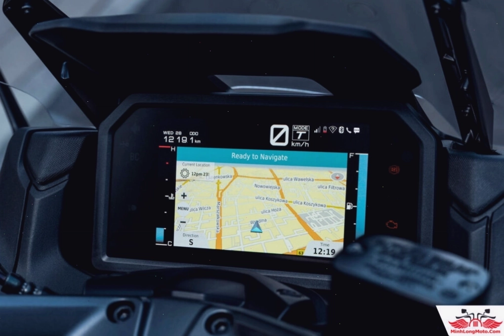 Màn hình hiển thị LCD trên Yamaha TMAX 560 Tech max
