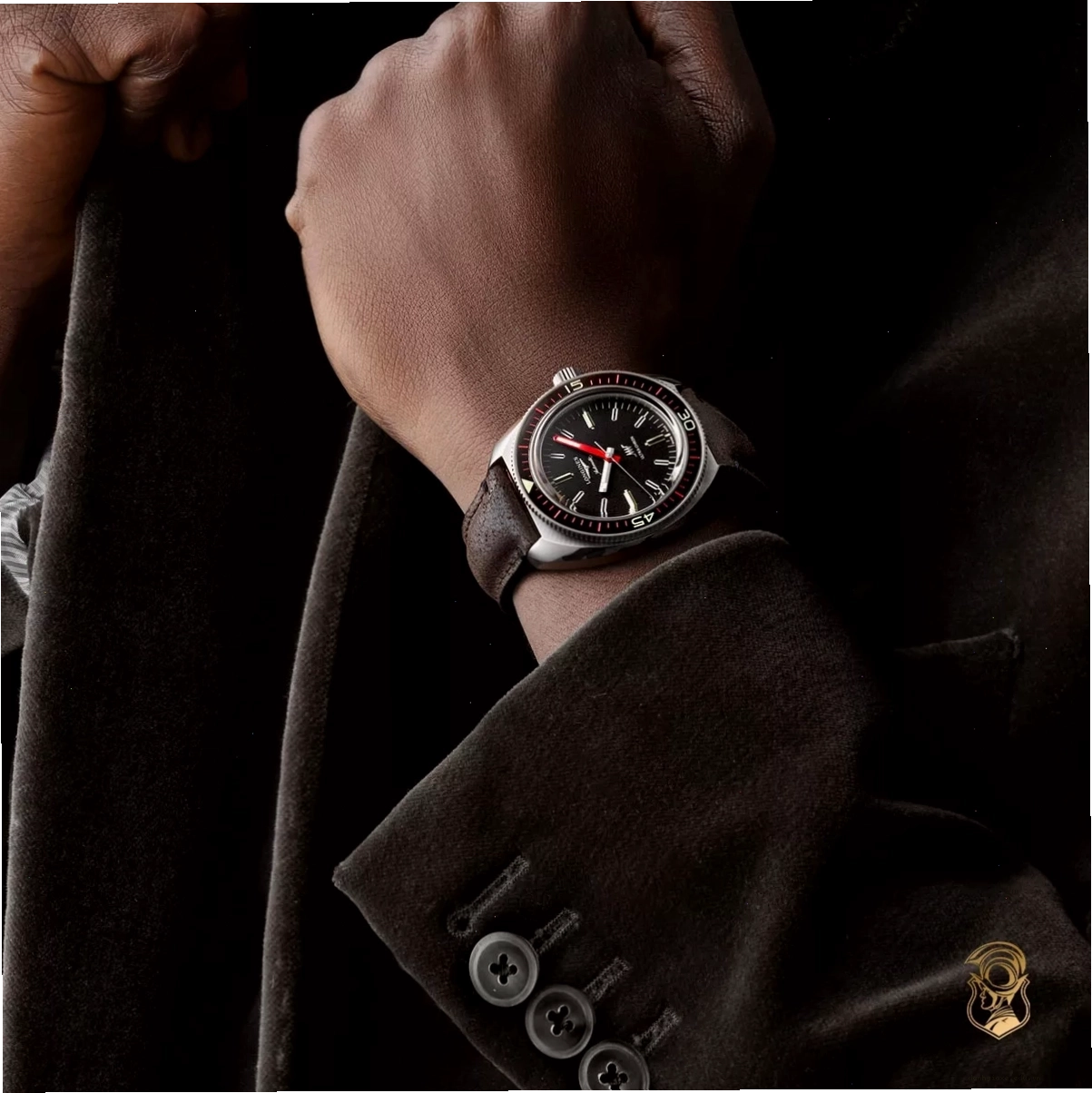 Mặt sau đồng hồ Longines Ultra-Chron L2.836.4.52.2
