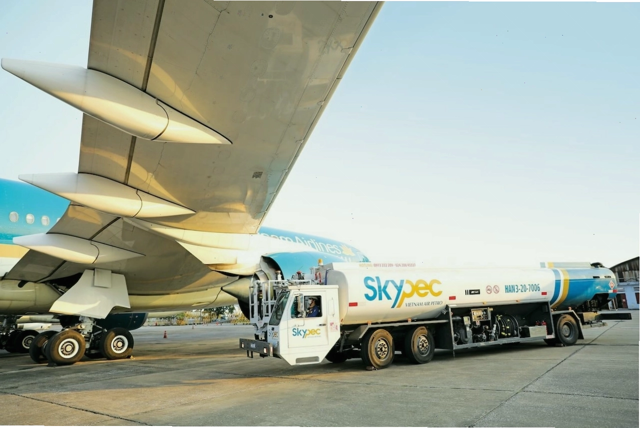 Máy bay phản lực sử dụng nhiên liệu có nguồn gốc dầu hỏa
