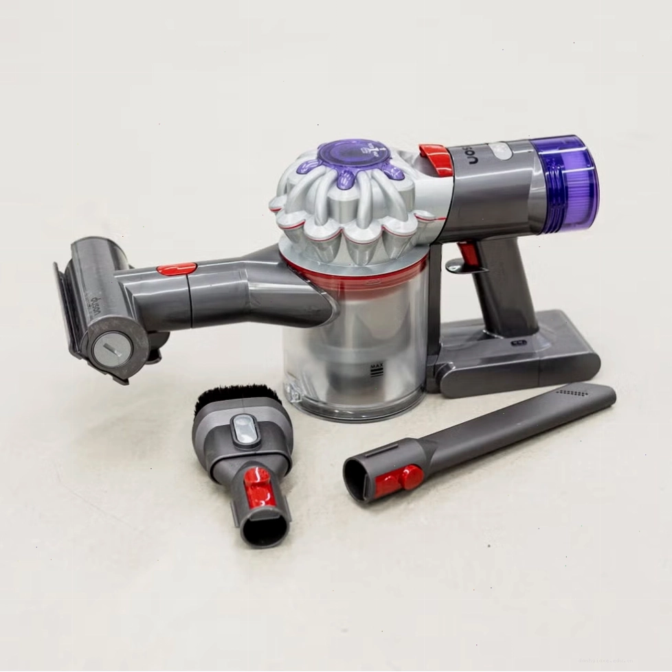 Máy hút bụi Dyson Car & Boat với nhiều đầu hút chuyên dụng