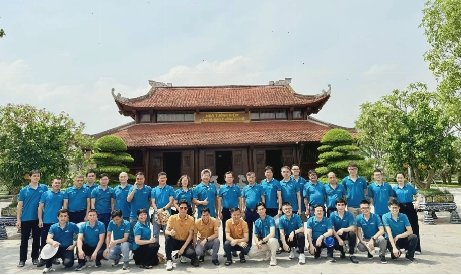 Minh họa quá trình phun nhiên liệu vào buồng đốt động cơ phản lực