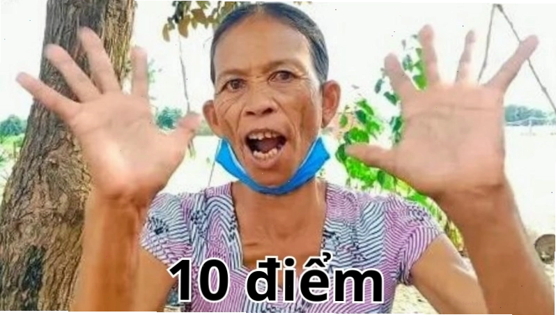 Một meme với dòng chữ "10 điểm" lớn và biểu tượng like, thể hiện sự tán thưởng tuyệt đối
