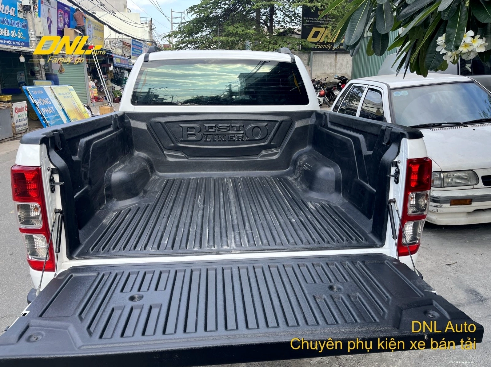 Nắp thùng xe Ford Ranger