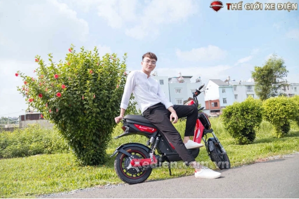 Nghệ sĩ nổi tiếng lựa chọn xe điện DKbike
