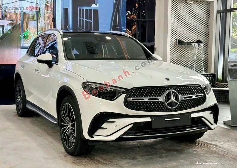 Ngoại thất xe Mercedes-Benz GLC 300 4Matic 2026