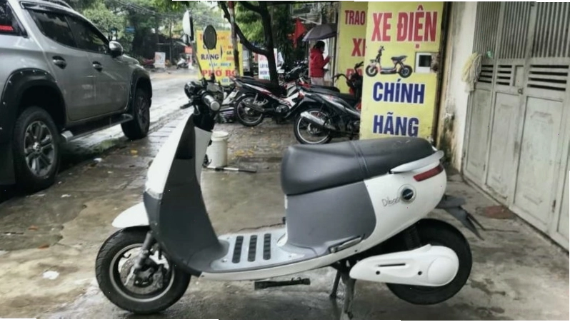 Người mệnh Kim nên tránh màu xe đỏ, cam, tím, xanh lá cây