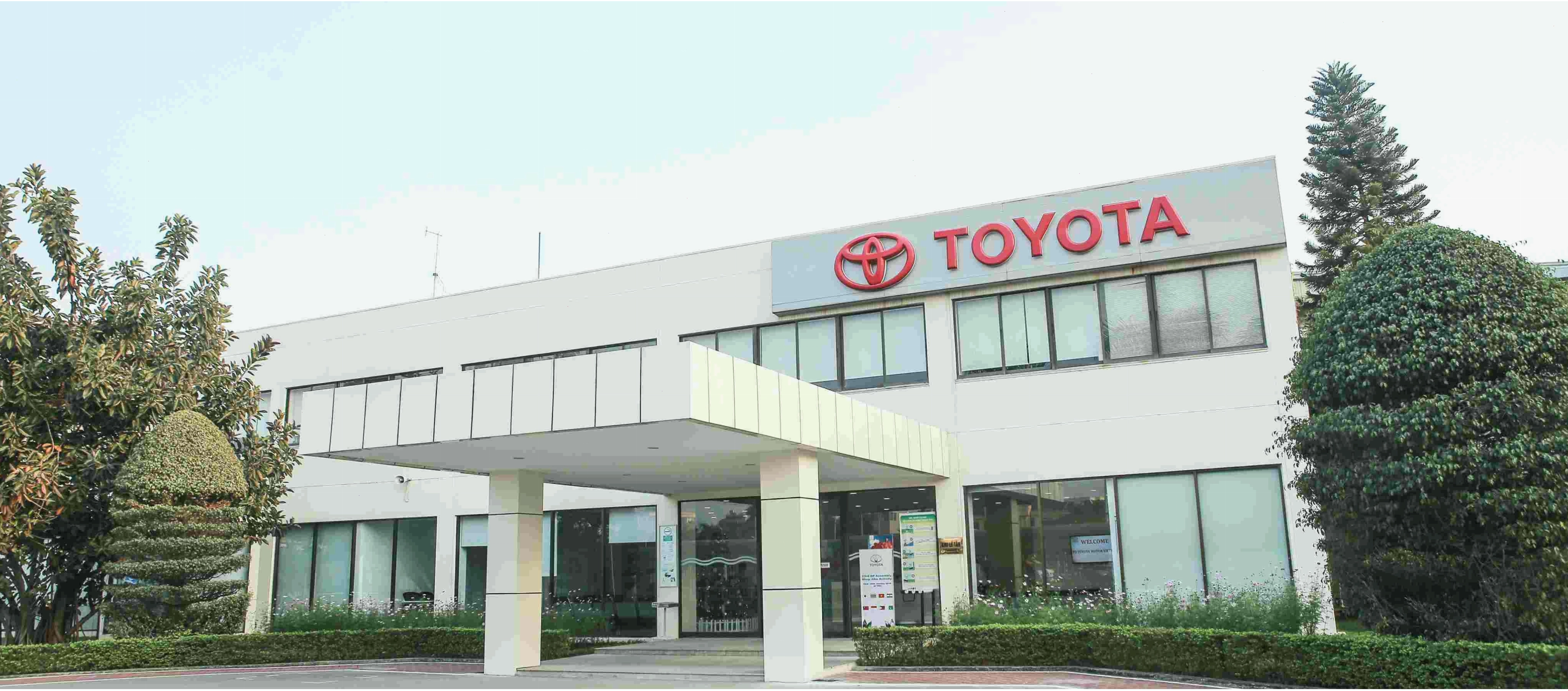 Nội thất Toyota Alphard 2026 sang trọng và tiện nghi