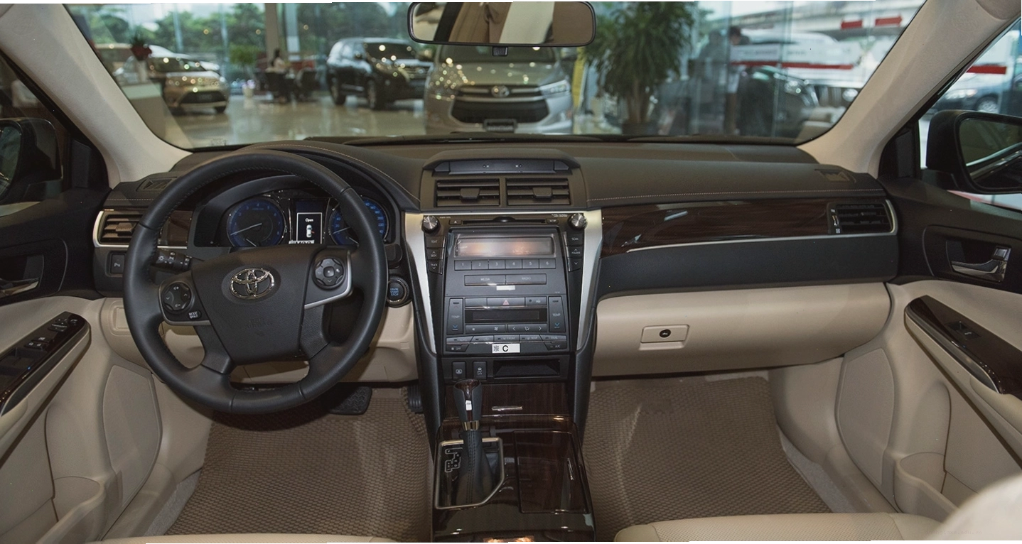 Nội thất xe Toyota Camry 2017 rộng rãi và tiện nghi