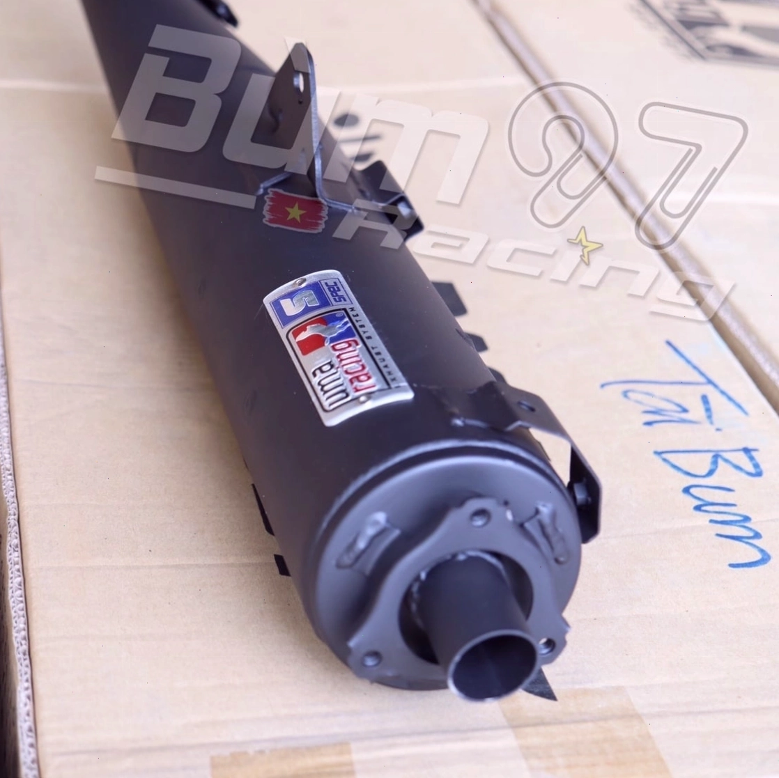 Pô Uma Racing V3 lắp trên xe Exciter 150