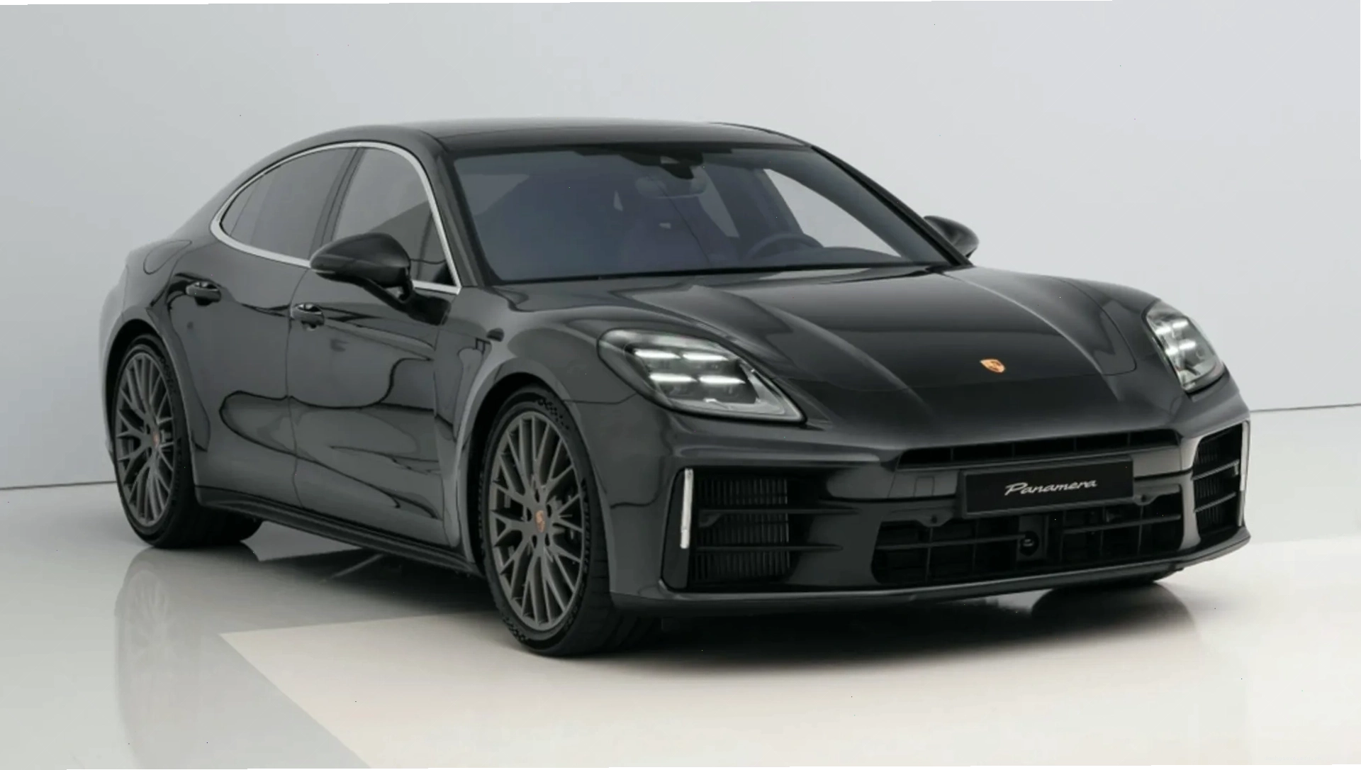 Porsche nổi tiếng với xe thể thao hiệu suất cao