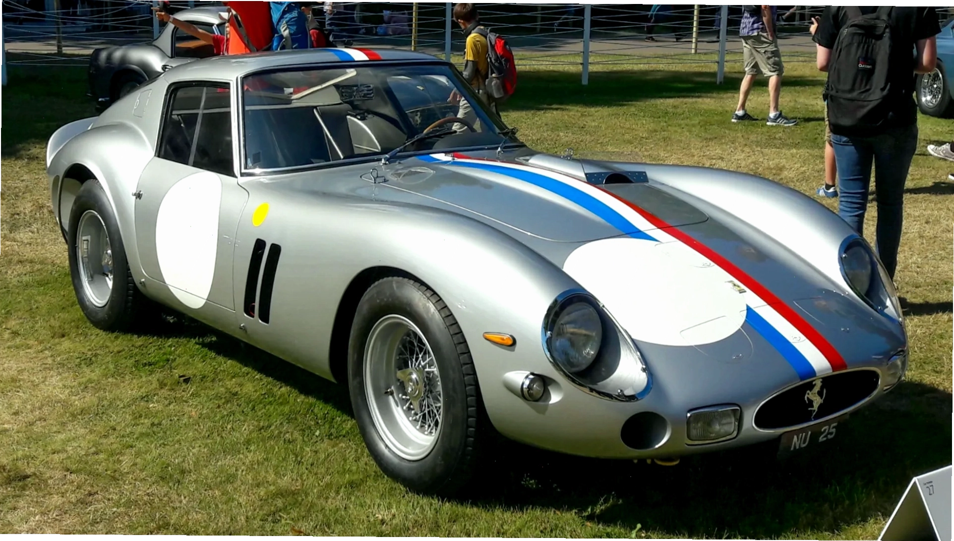 Siêu xe Ferrari - niềm đam mê tốc độ và thiết kế Ý