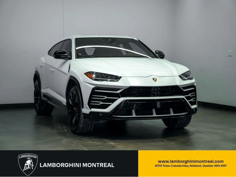 Siêu xe Lamborghini Urus màu trắng phiên bản 2019