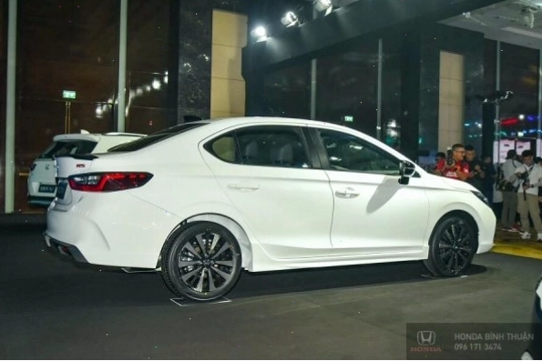 So sánh các phiên bản của Honda City 2024