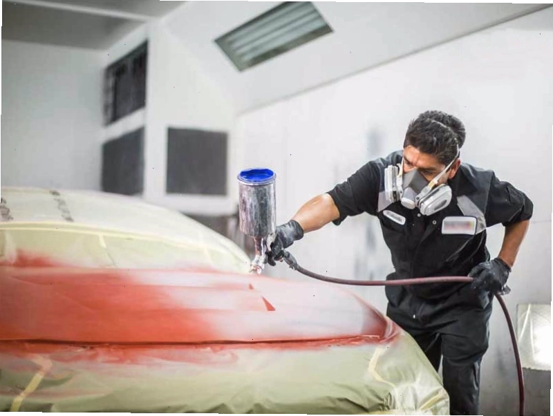 Sơn lại màu xe là một trong những cách hóa giải hiệu quả nếu xe không hợp mệnh