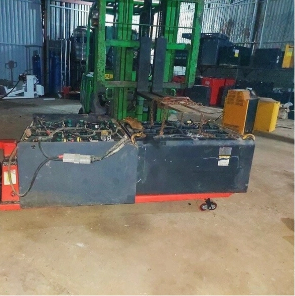Sửa bình ắc quy xe nâng điện 48V