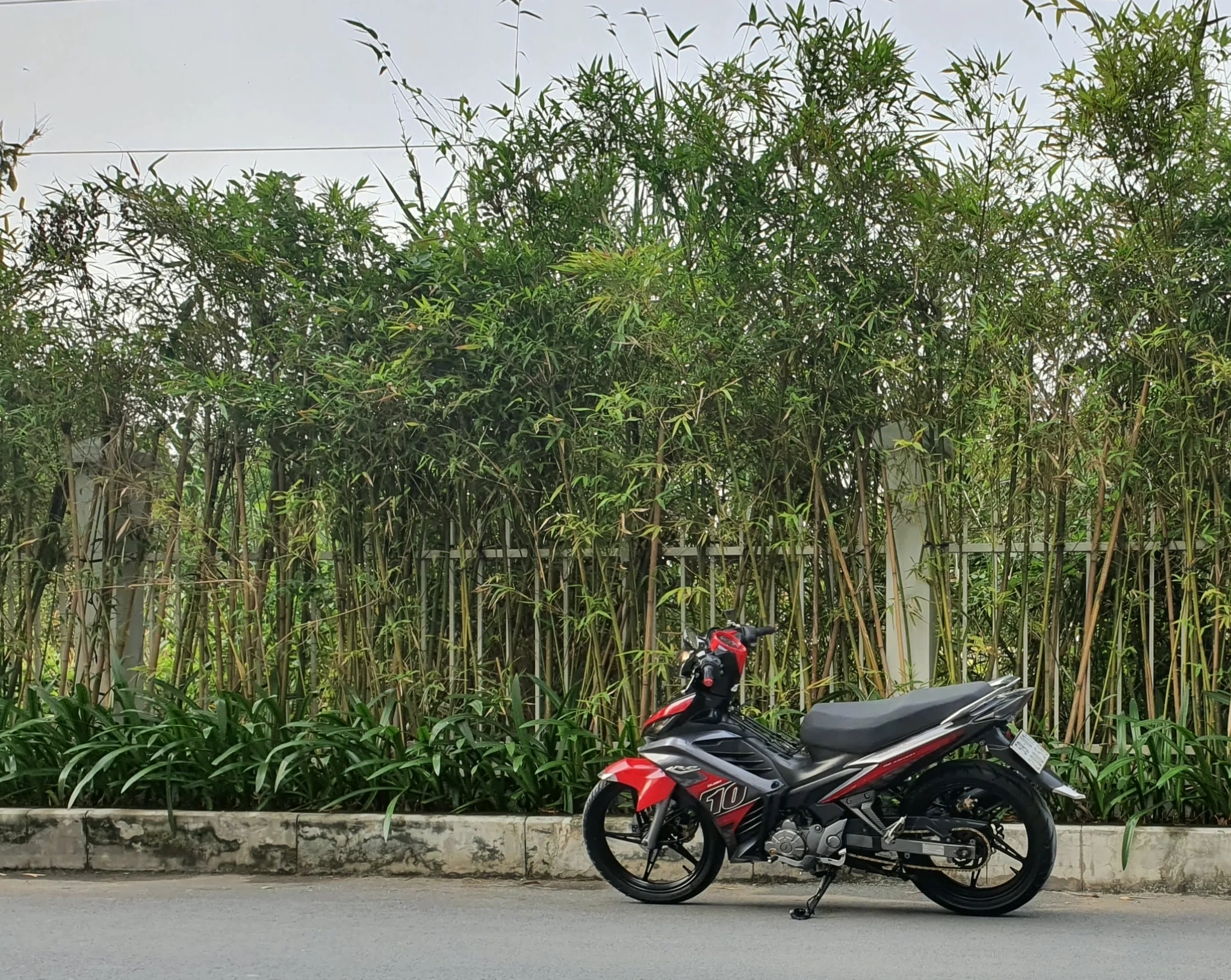 Tem xe thể thao trên phiên bản Exciter 150