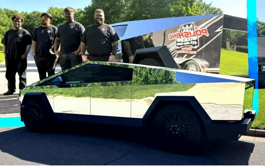 Tesla Cybertruck đầu tiên về Việt Nam với thiết kế góc cạnh độc đáo
