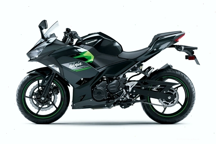 Thiết kế đầu xe Kawasaki Ninja 400 với đèn LED sắc sảo